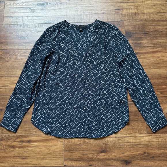 Banana Republic Women's Long Sleeve Polka Dot Bird Print Blouse Size Small - Picture 2 of 9